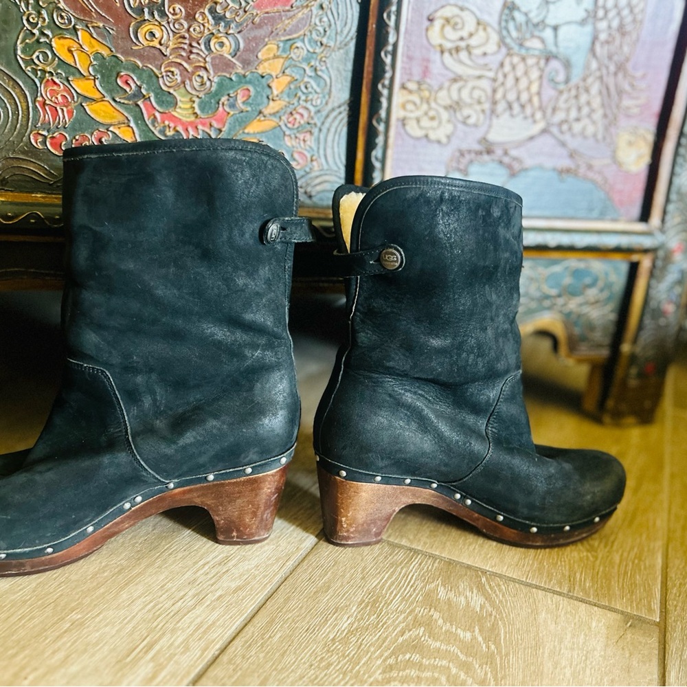 Vintage UGG S/N 1955 black suede clog ankle boots